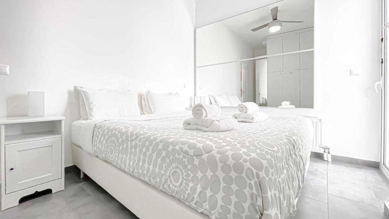 Comfy 2 Bedroom Apartment With Balcony In Афины Экстерьер фото